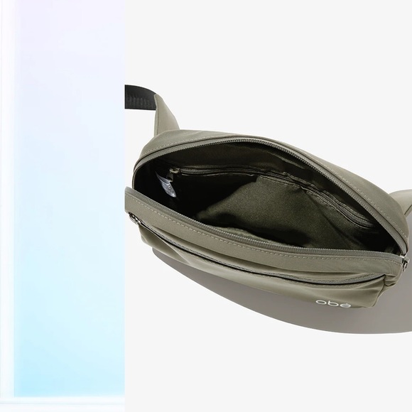 Obé Fotness brand new fanny pack - Picture 5 of 7